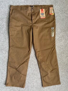 Dockers Men's Chinos in Brown Tan